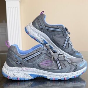 Skechers‎ Women's Hillcrest Trail walking Sneaker. Size 7.0 Grey, Blue, purple